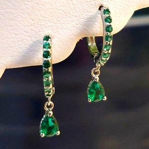 925 STERLING SILVER EMERALD GREEN CZ DANGLE HUGGIE HOOPS ☆NEW☆ LUCKY